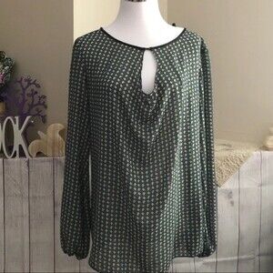 Max Studio sz M Sheer Key Hole Blouse